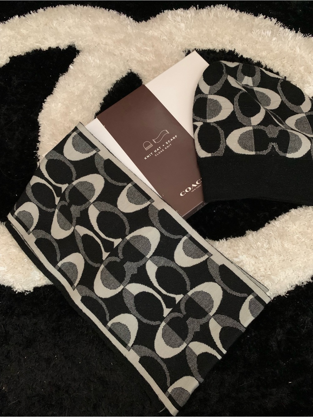 NEW! Coach Reversible Scarf 🧣 & Hat Boxed Set